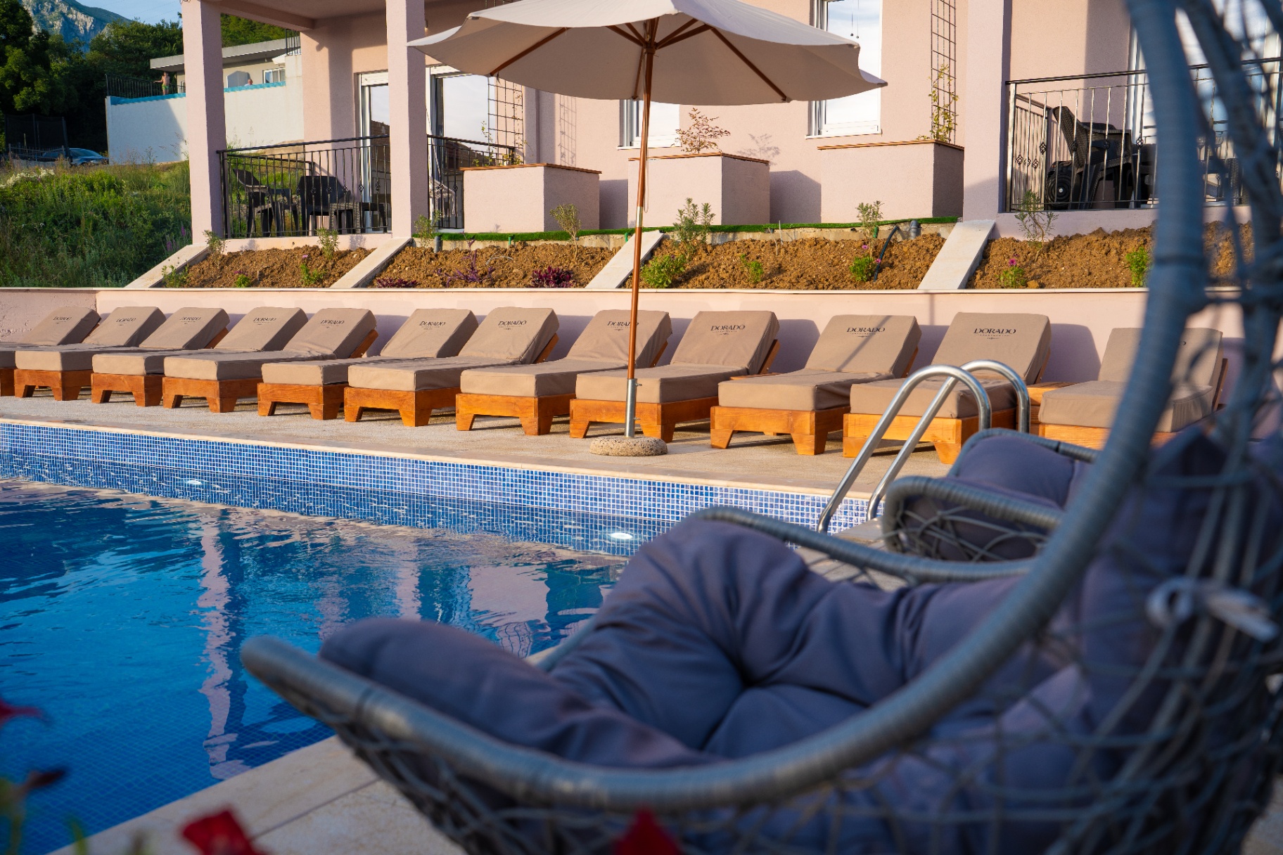 Pool loungers